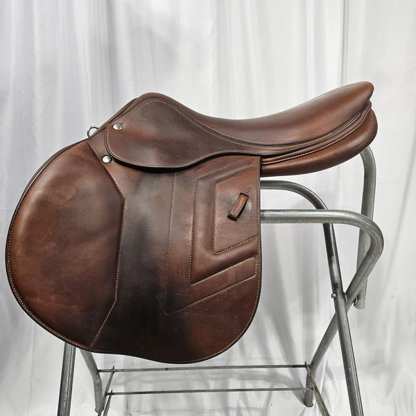 18" Prestige Renaissance Saddle - FINAL SALE